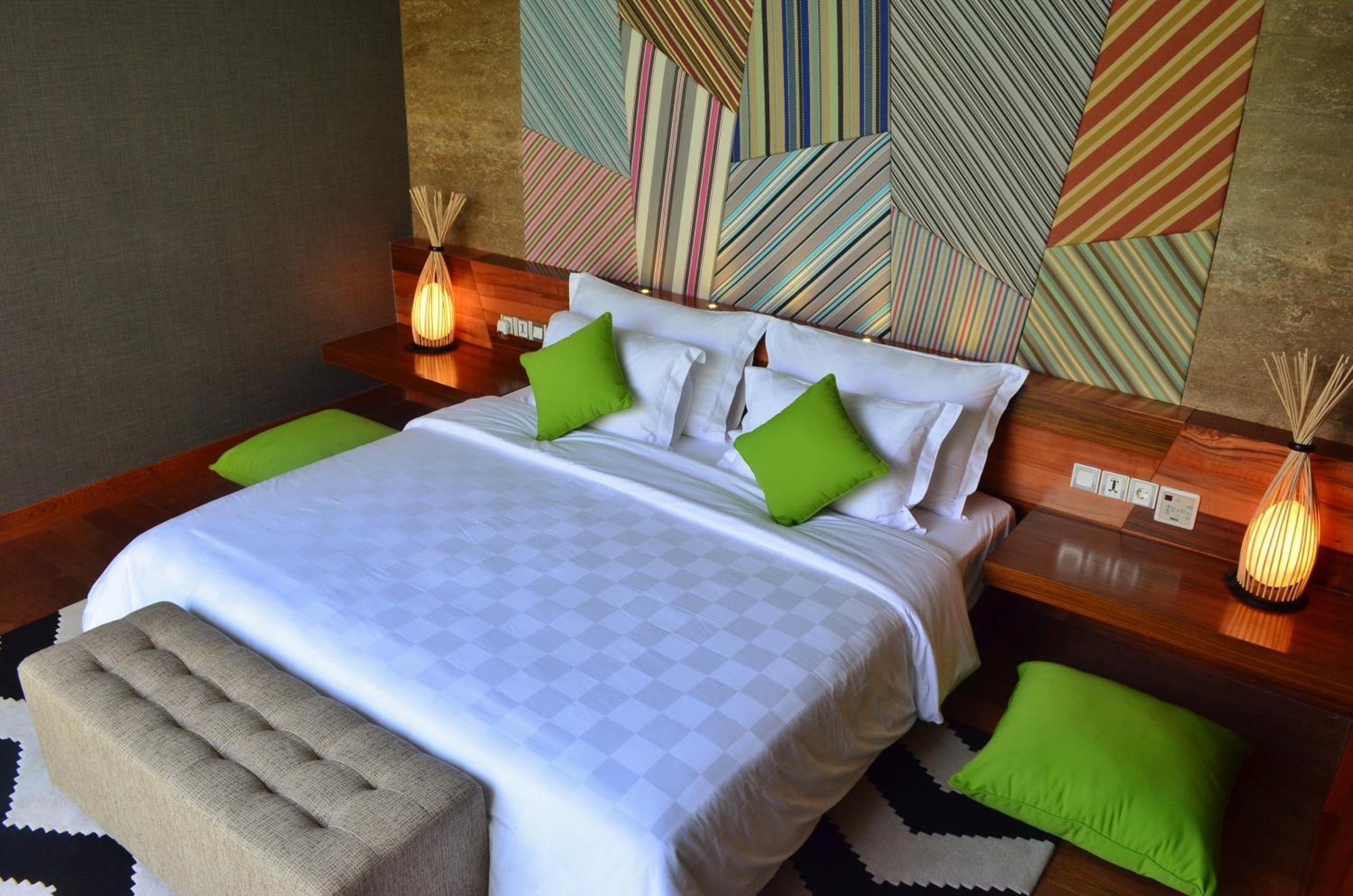 Ts Suites Семиньяк Номер фото A bedroom at the hotel